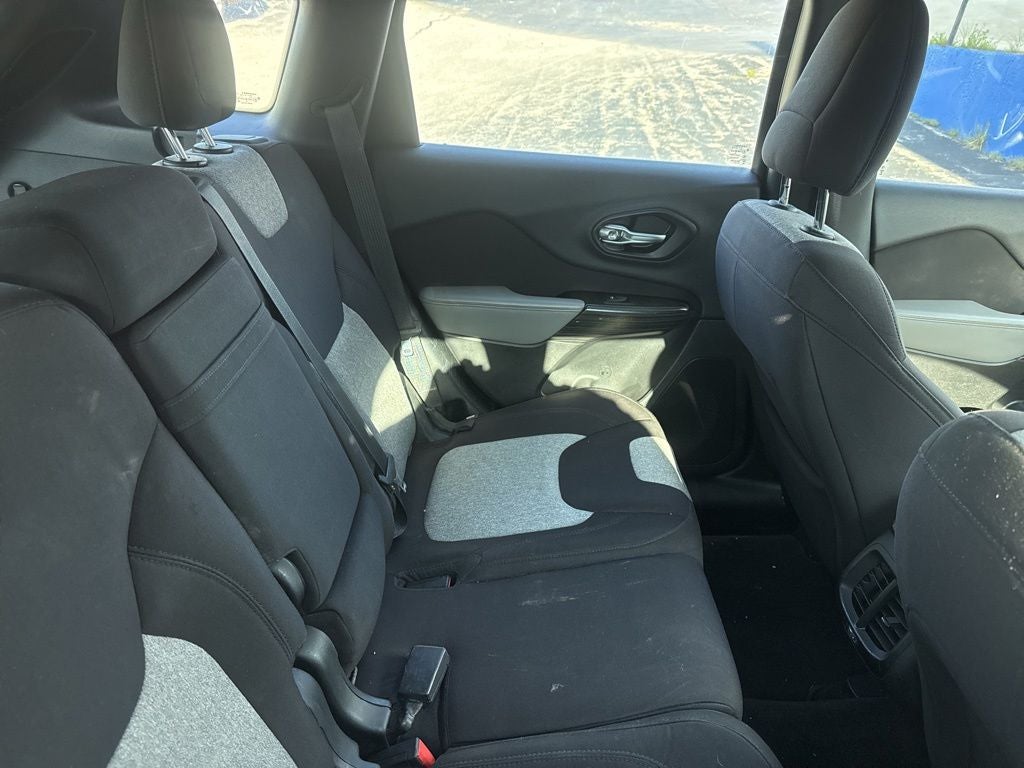 2014 Jeep Cherokee Sport