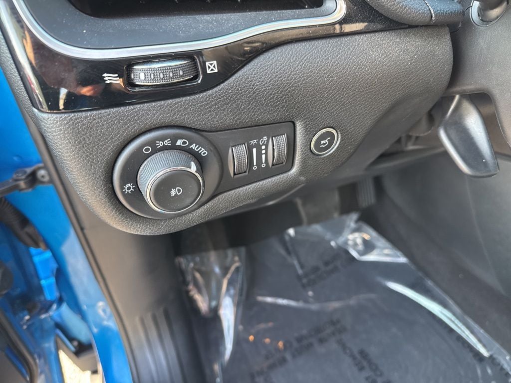 2023 Jeep Cherokee Altitude Lux 4x4