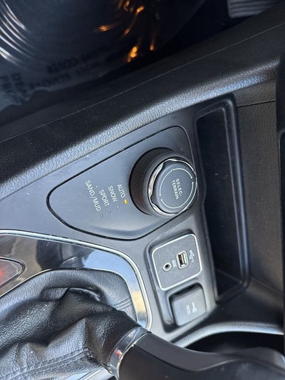 2023 Jeep Cherokee Altitude Lux 4x4