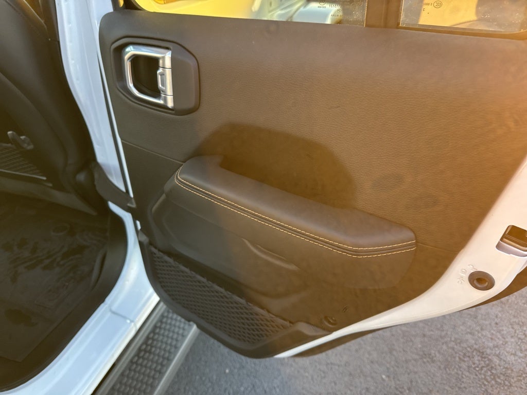 2024 Jeep Wrangler 4-Door Sahara 4x4