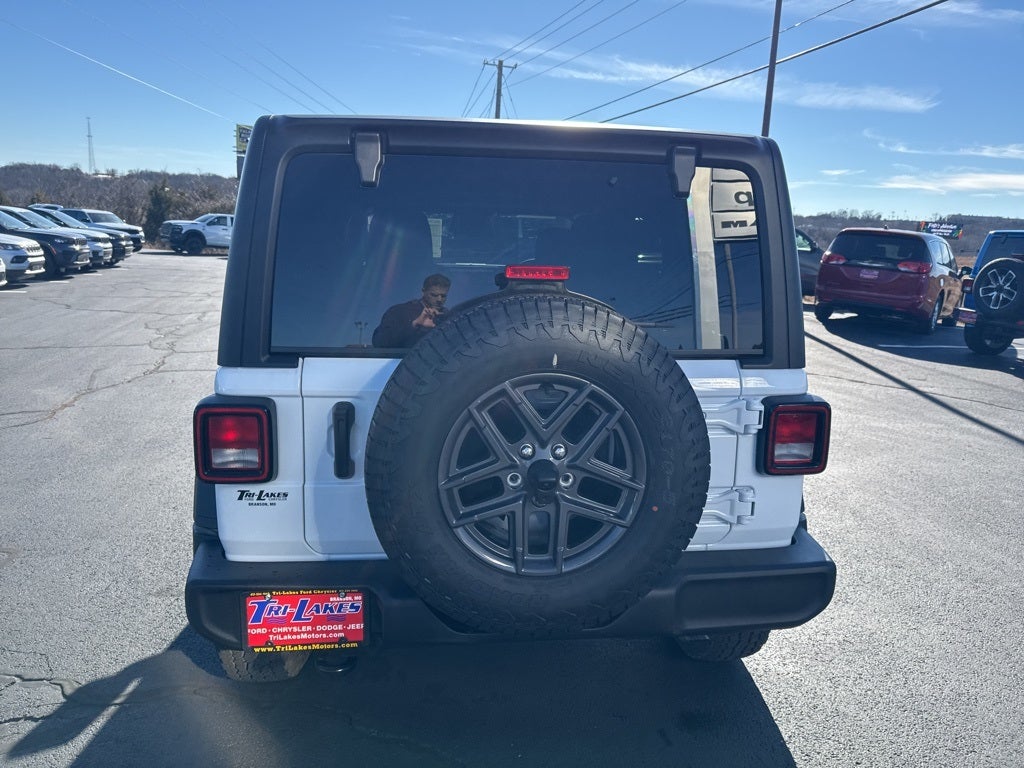 2026 Jeep Wrangler 4-Door Sport RHD 4x4