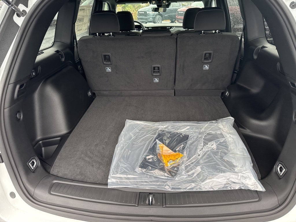 2025 Jeep Grand Cherokee GRAND CHEROKEE LAREDO X 4X4