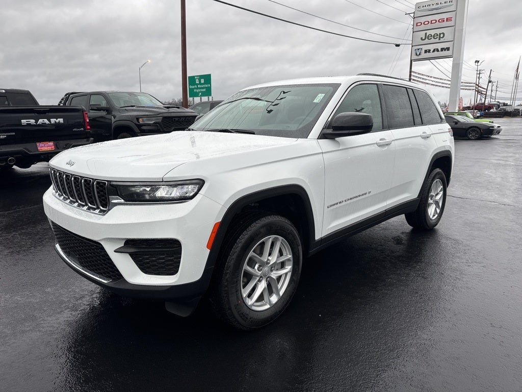 2025 Jeep Grand Cherokee GRAND CHEROKEE LAREDO X 4X4