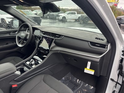 2025 Jeep Grand Cherokee GRAND CHEROKEE LAREDO X 4X4