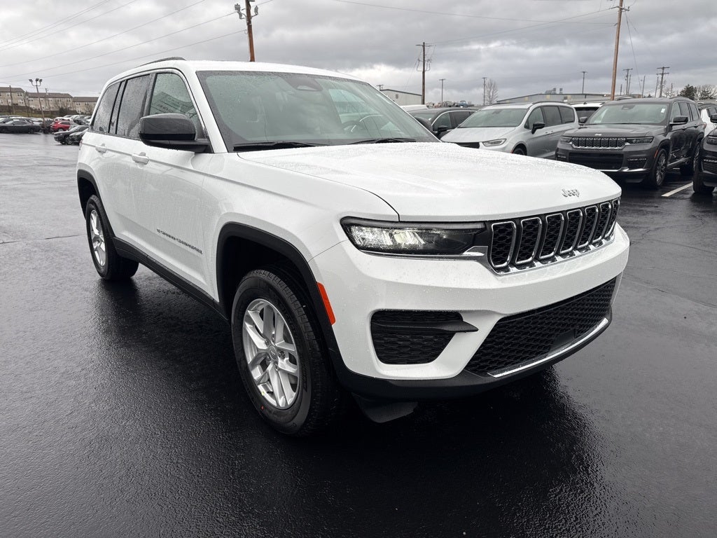 2025 Jeep Grand Cherokee GRAND CHEROKEE LAREDO X 4X4