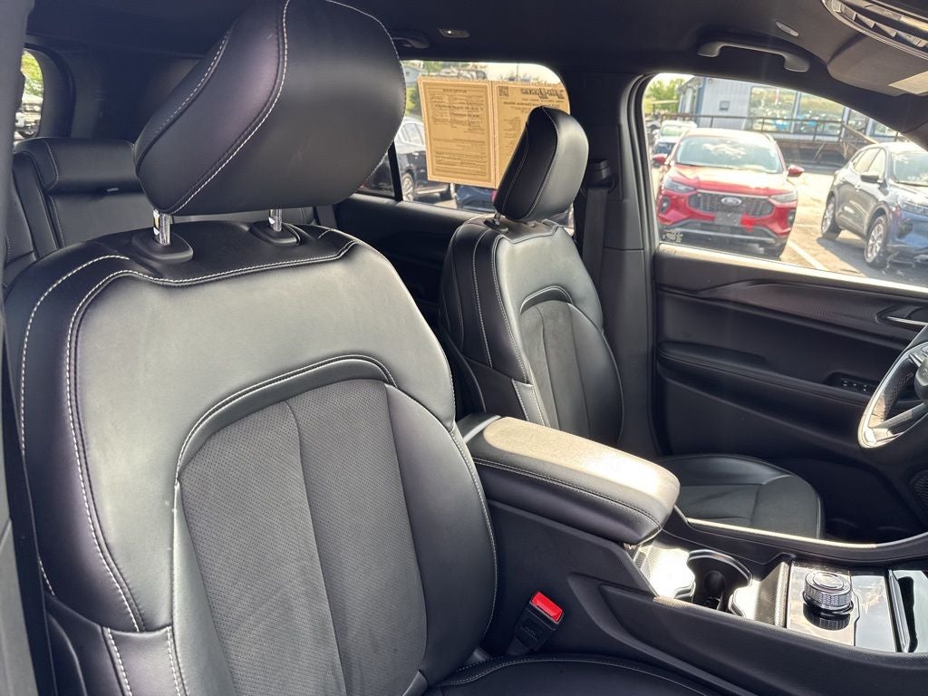 2025 Jeep Grand Cherokee Altitude 4x4