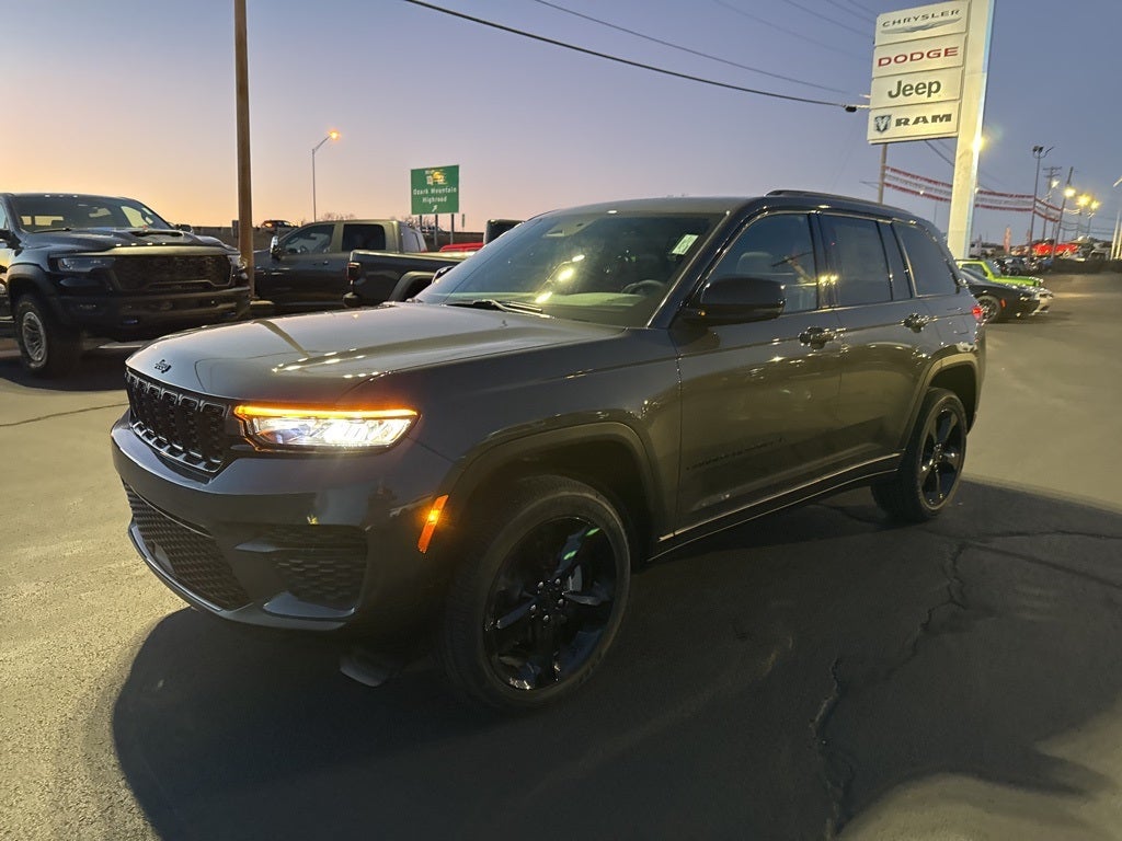 2025 Jeep Grand Cherokee GRAND CHEROKEE ALTITUDE X 4X4