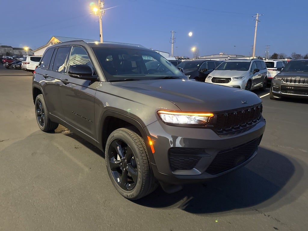 2025 Jeep Grand Cherokee GRAND CHEROKEE ALTITUDE X 4X4