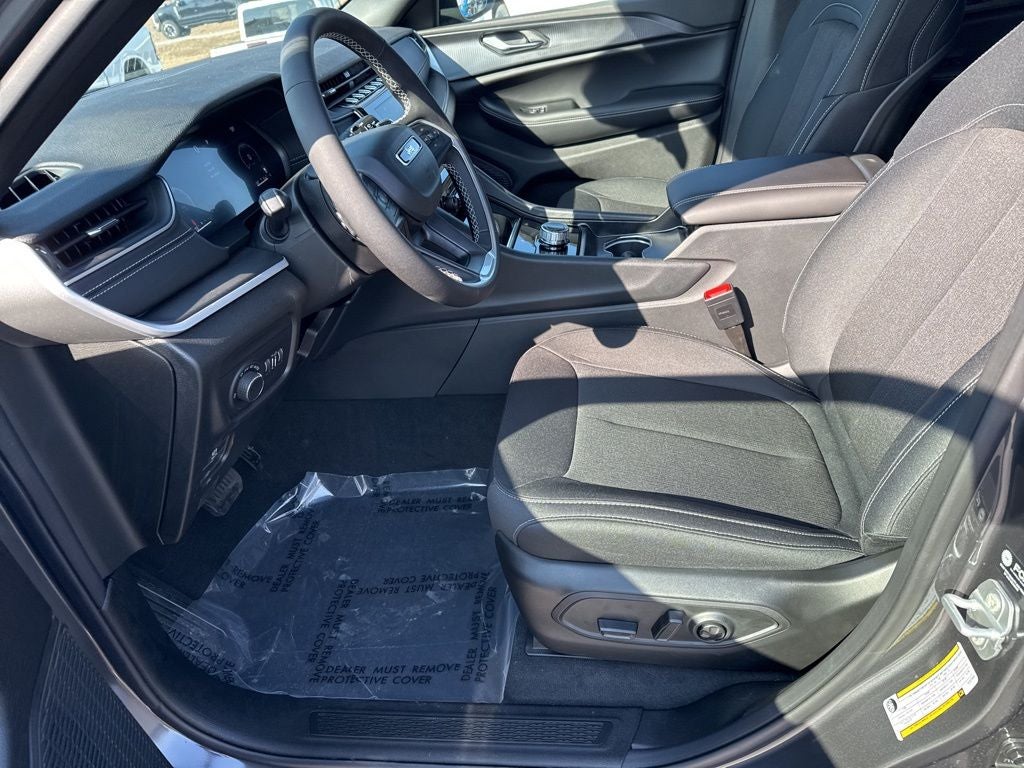 2026 Jeep Grand Cherokee GRAND CHEROKEE LAREDO 4X4