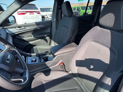 2026 Jeep Grand Cherokee GRAND CHEROKEE LAREDO 4X4