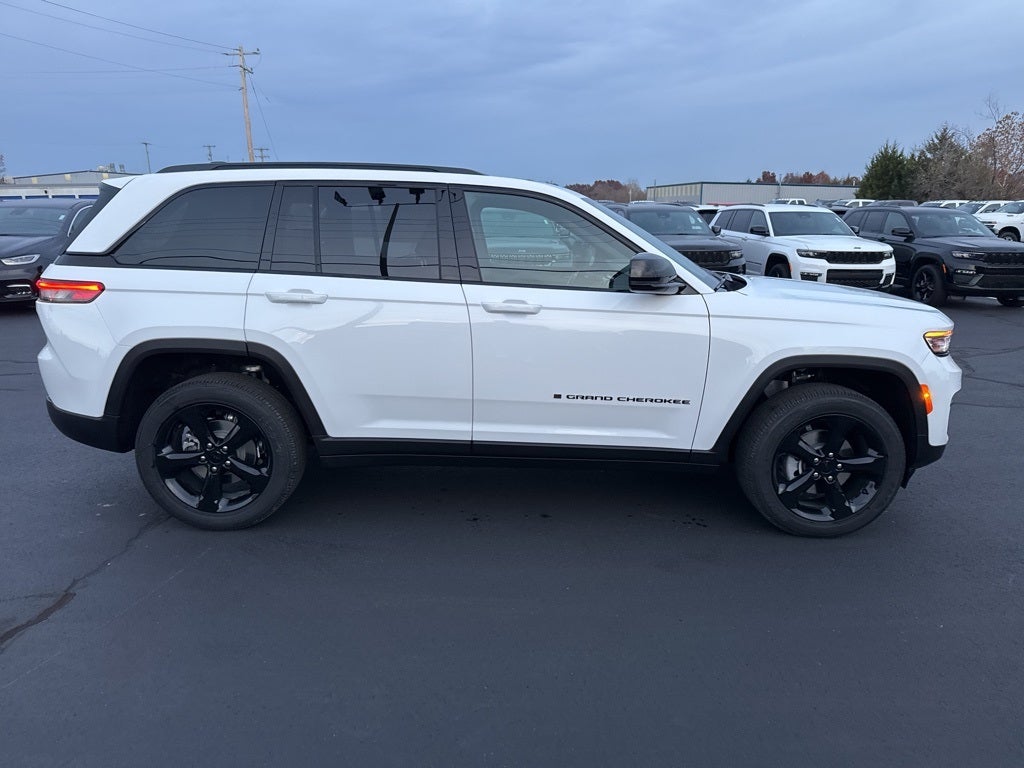2025 Jeep Grand Cherokee GRAND CHEROKEE ALTITUDE X 4X4