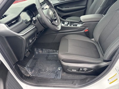 2026 Jeep Grand Cherokee GRAND CHEROKEE LAREDO X 4X4