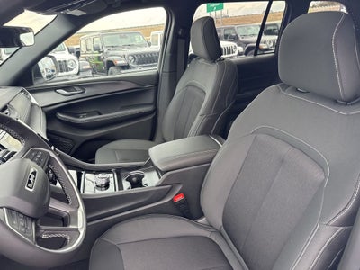 2026 Jeep Grand Cherokee GRAND CHEROKEE LAREDO X 4X4