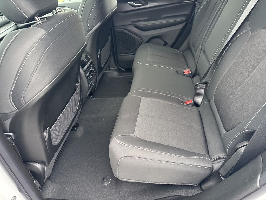 2026 Jeep Grand Cherokee GRAND CHEROKEE LAREDO X 4X4