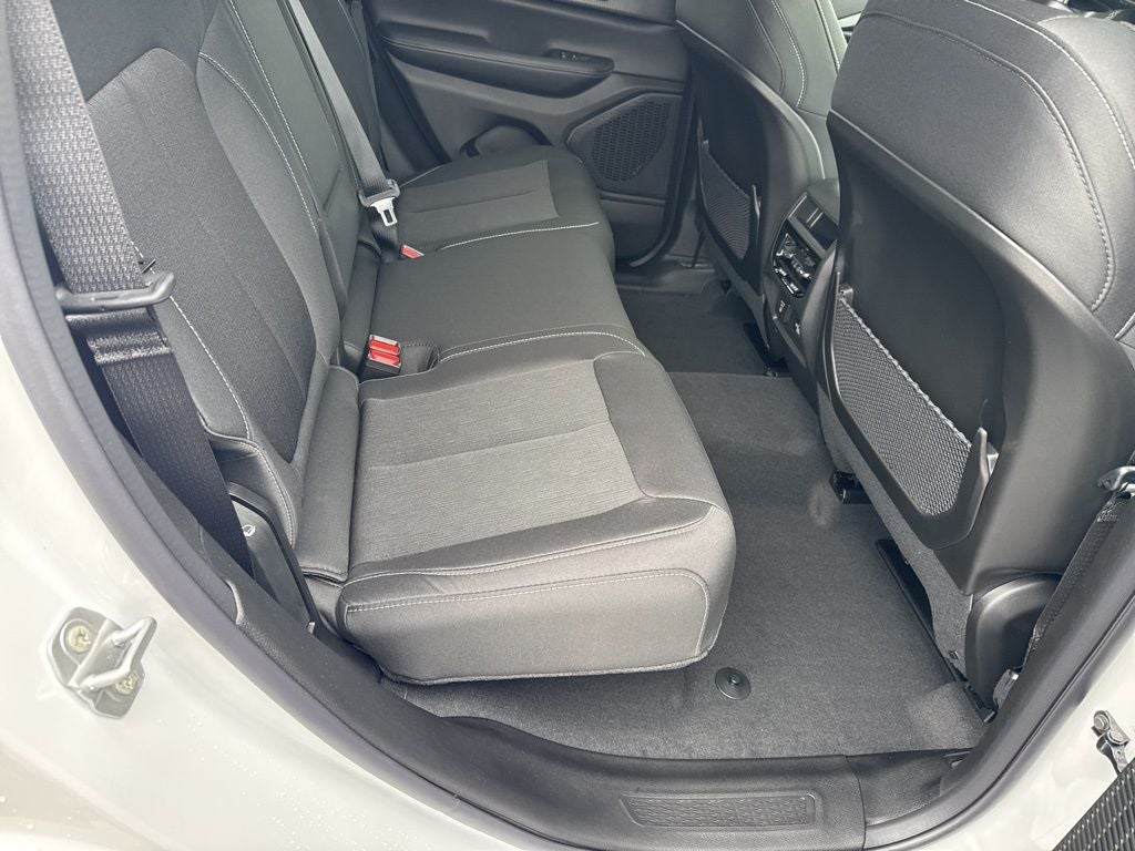 2026 Jeep Grand Cherokee GRAND CHEROKEE LAREDO X 4X4