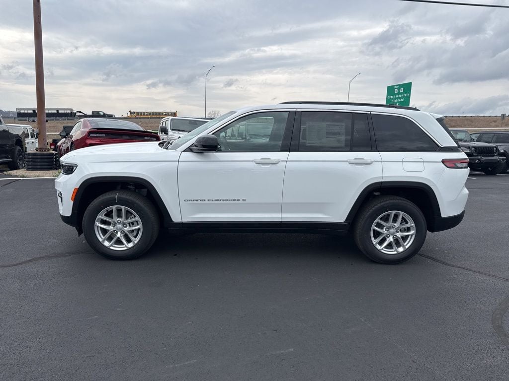 2026 Jeep Grand Cherokee GRAND CHEROKEE LAREDO X 4X4