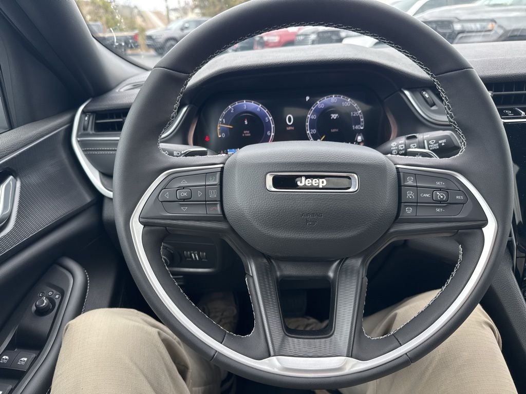 2026 Jeep Grand Cherokee GRAND CHEROKEE LAREDO X 4X4