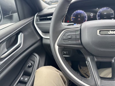 2026 Jeep Grand Cherokee GRAND CHEROKEE LAREDO X 4X4