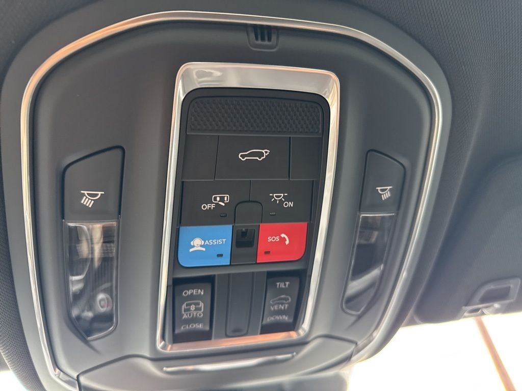 2026 Jeep Grand Cherokee GRAND CHEROKEE LAREDO X 4X4