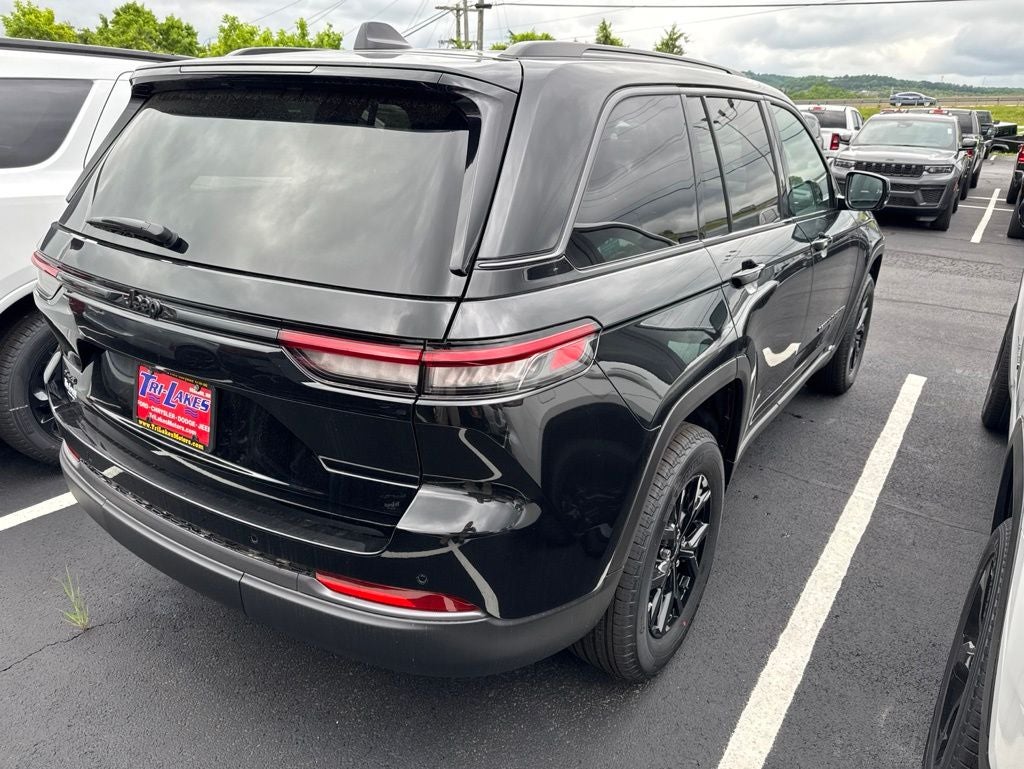2026 Jeep Grand Cherokee GRAND CHEROKEE LAREDO ALTITUDE 4X4