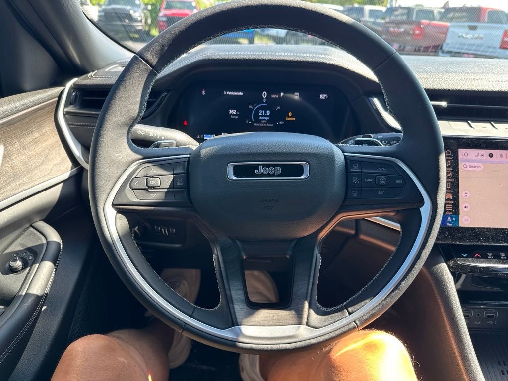 2026 Jeep Grand Cherokee GRAND CHEROKEE LAREDO ALTITUDE 4X4