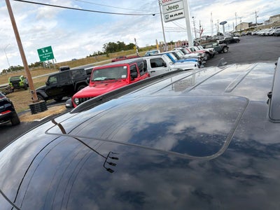 2027 Jeep Grand Cherokee Laredo Altitude