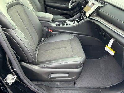 2027 Jeep Grand Cherokee Laredo Altitude
