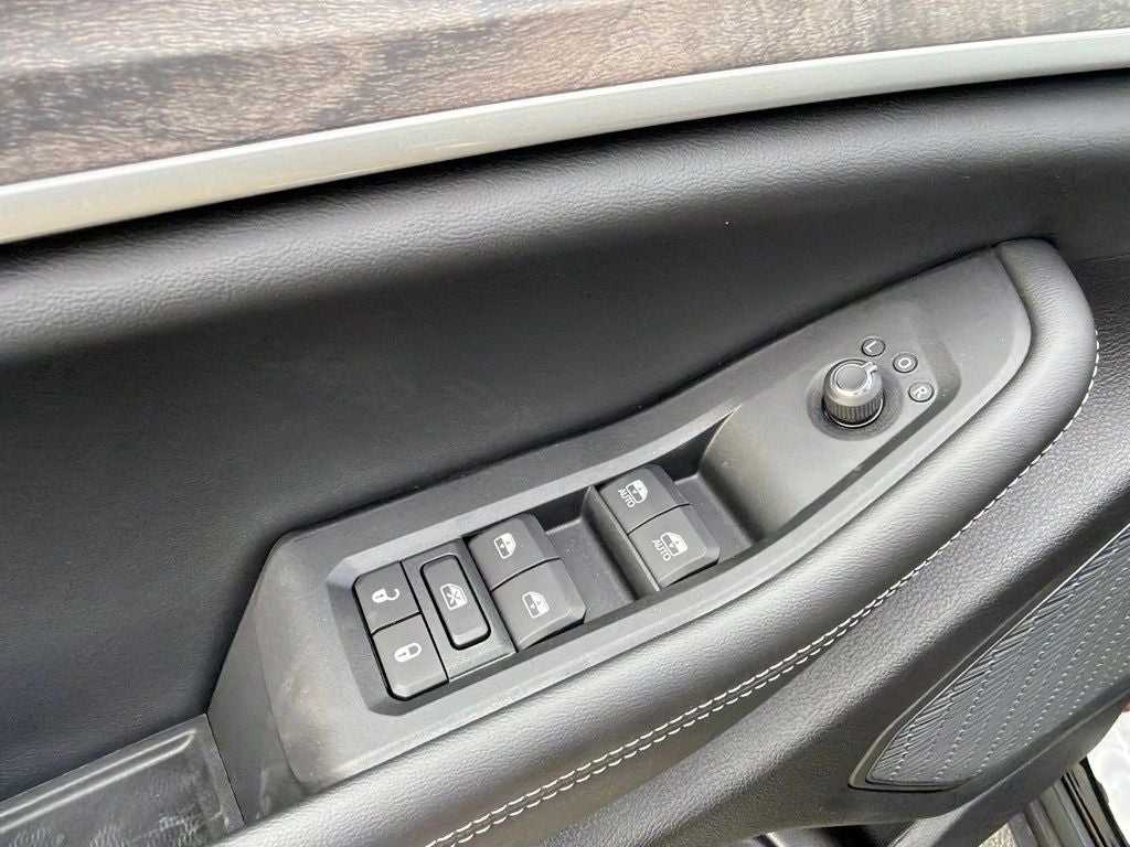 2027 Jeep Grand Cherokee Laredo Altitude