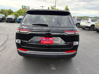 2027 Jeep Grand Cherokee Laredo Altitude