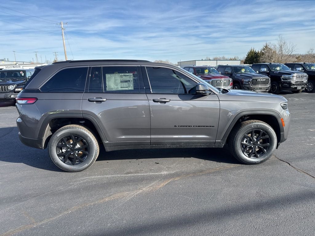 2026 Jeep Grand Cherokee GRAND CHEROKEE LAREDO ALTITUDE 4X4