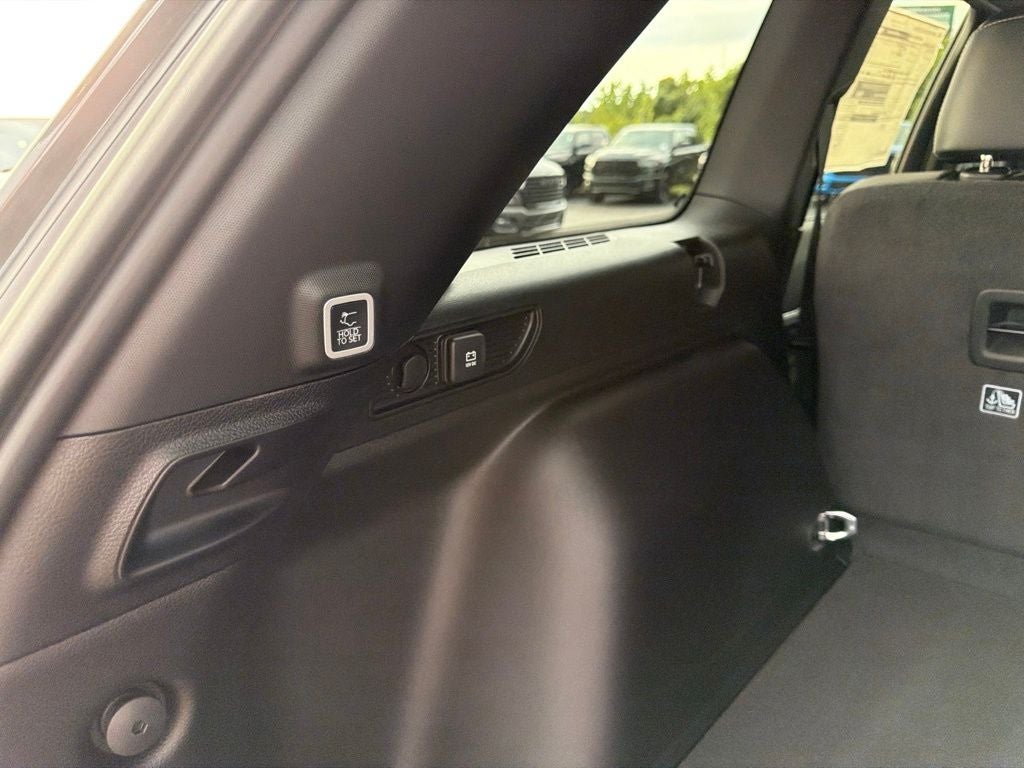 2027 Jeep Grand Cherokee Laredo Altitude