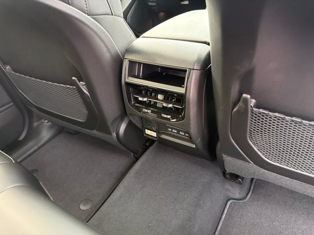 2027 Jeep Grand Cherokee Laredo Altitude