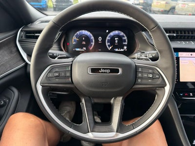 2027 Jeep Grand Cherokee Laredo Altitude