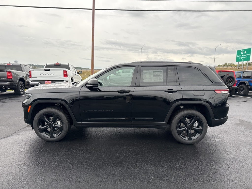 2025 Jeep Grand Cherokee GRAND CHEROKEE LIMITED 4X4