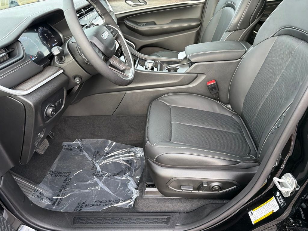 2027 Jeep Grand Cherokee Limited Reserve