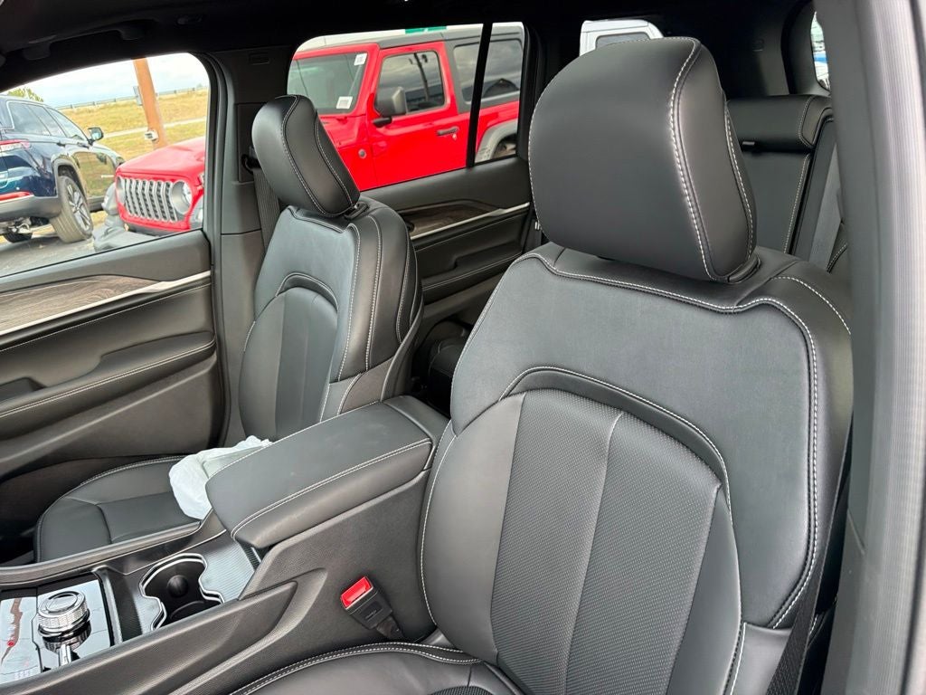 2027 Jeep Grand Cherokee Limited Reserve