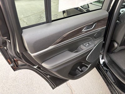 2027 Jeep Grand Cherokee Limited Reserve