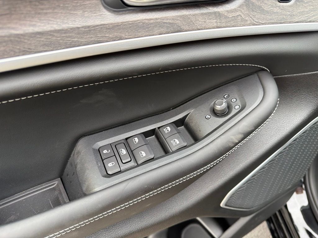 2027 Jeep Grand Cherokee Limited Reserve