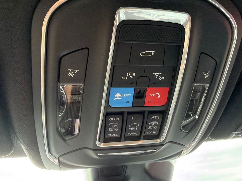 2027 Jeep Grand Cherokee Limited Reserve