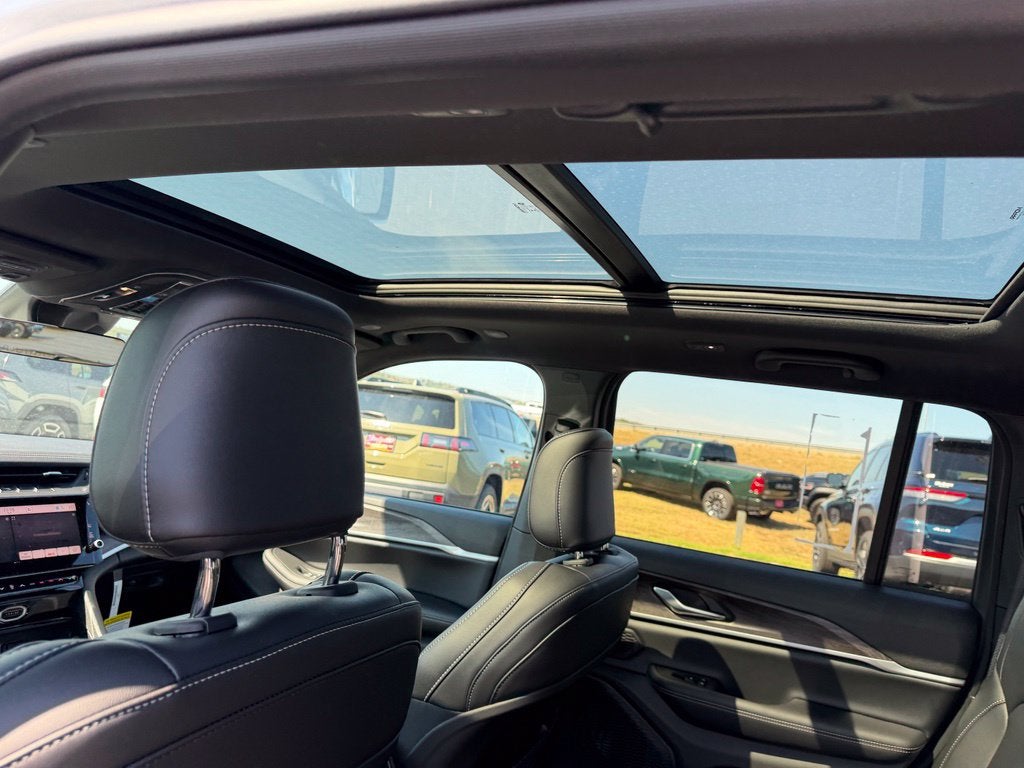2027 Jeep Grand Cherokee Limited
