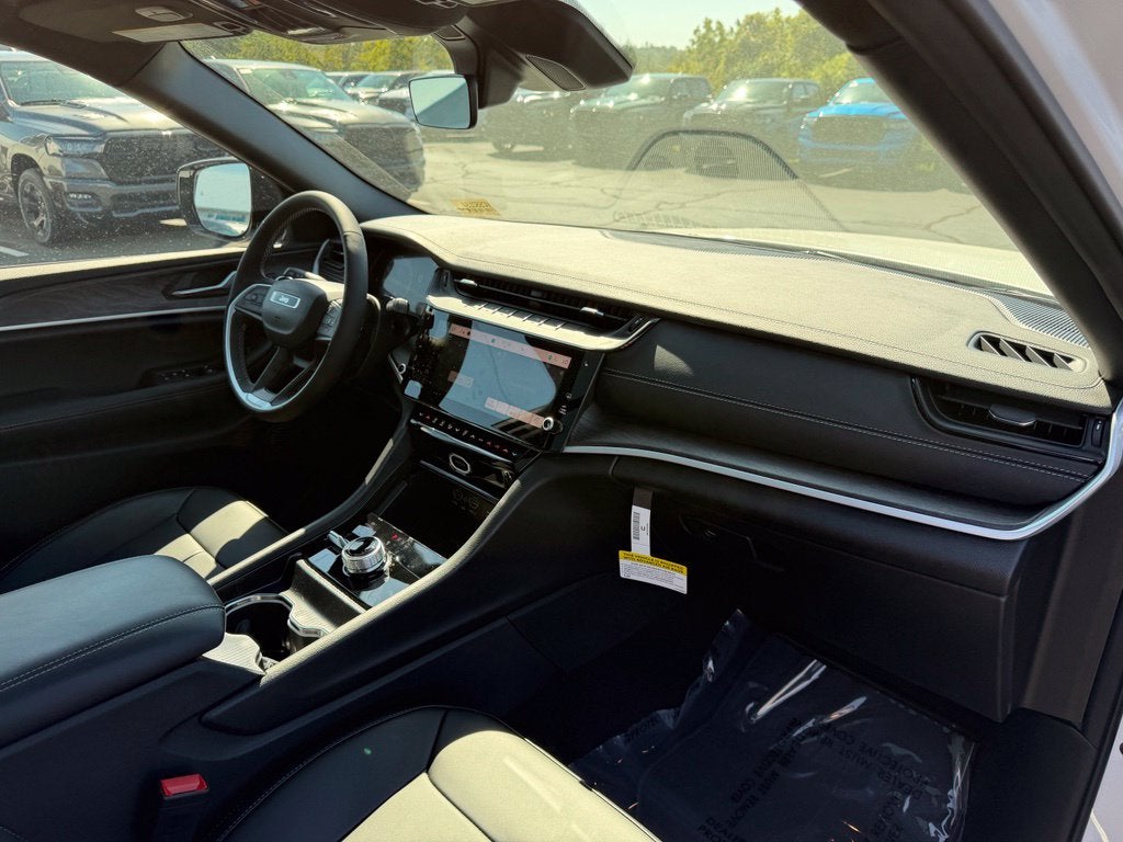 2027 Jeep Grand Cherokee Limited