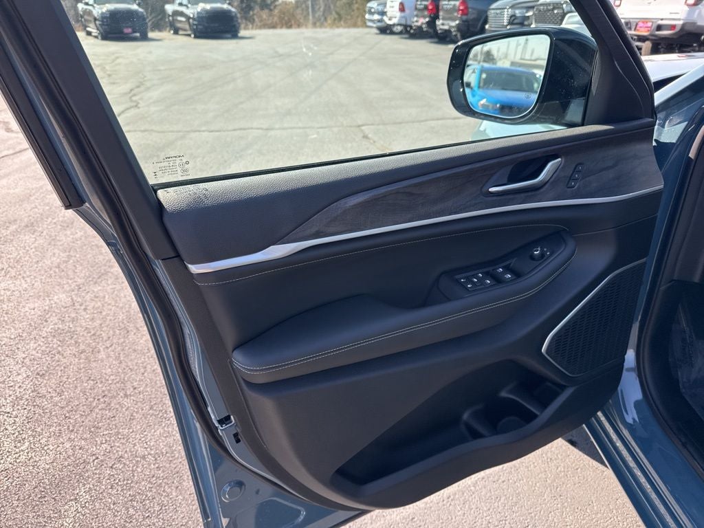 2026 Jeep Grand Cherokee GRAND CHEROKEE LIMITED RESERVE 4X4