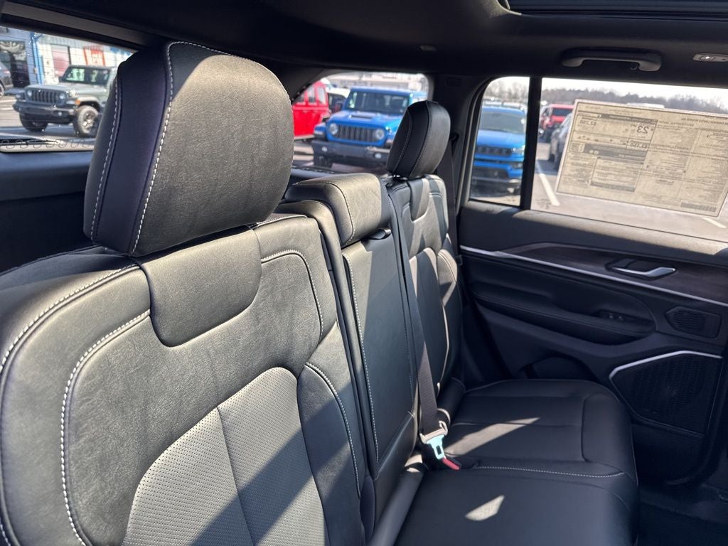 2026 Jeep Grand Cherokee GRAND CHEROKEE LIMITED RESERVE 4X4