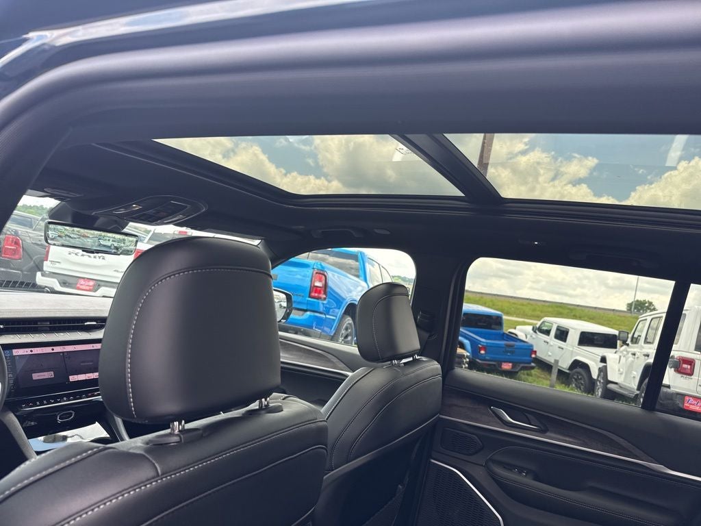 2026 Jeep Grand Cherokee GRAND CHEROKEE LIMITED RESERVE 4X4