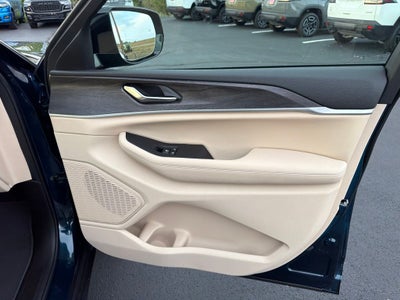2027 Jeep Grand Cherokee Limited