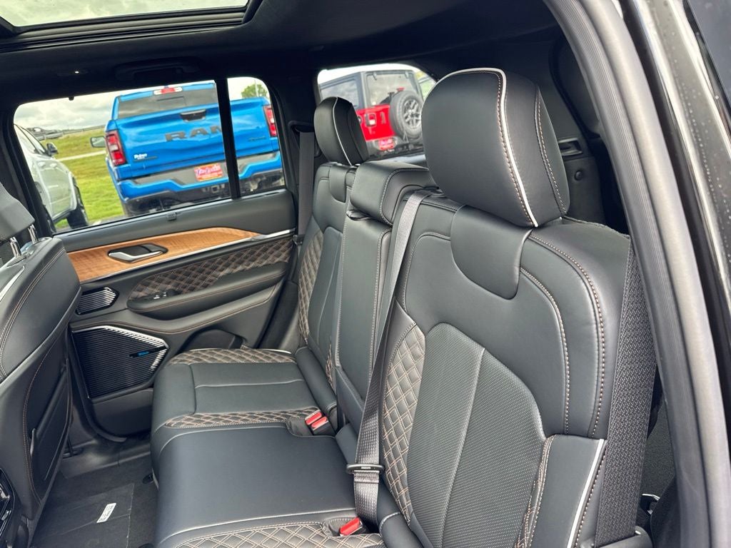 2026 Jeep Grand Cherokee GRAND CHEROKEE SUMMIT 4X4