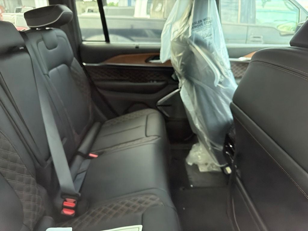 2026 Jeep Grand Cherokee GRAND CHEROKEE SUMMIT 4X4
