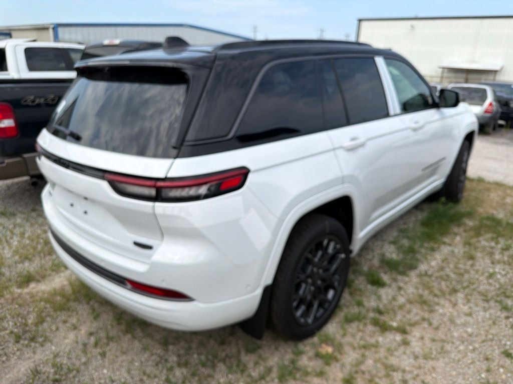 2026 Jeep Grand Cherokee GRAND CHEROKEE SUMMIT 4X4