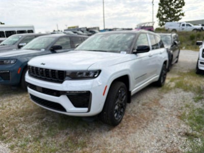 2026 Jeep Grand Cherokee GRAND CHEROKEE SUMMIT 4X4