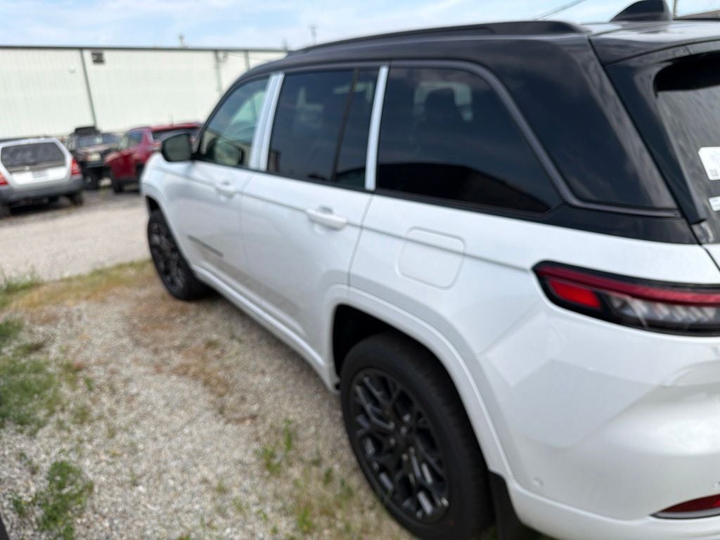 2026 Jeep Grand Cherokee GRAND CHEROKEE SUMMIT 4X4